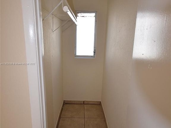 4th image of 632 NE 85th St APT 17