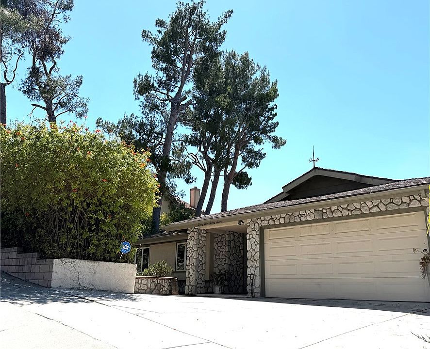 1st image of 2327 Agostino Dr