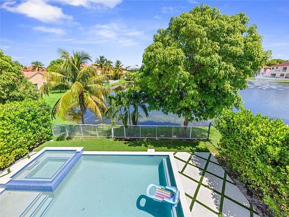 5th image of 13117 SW 54th Ct