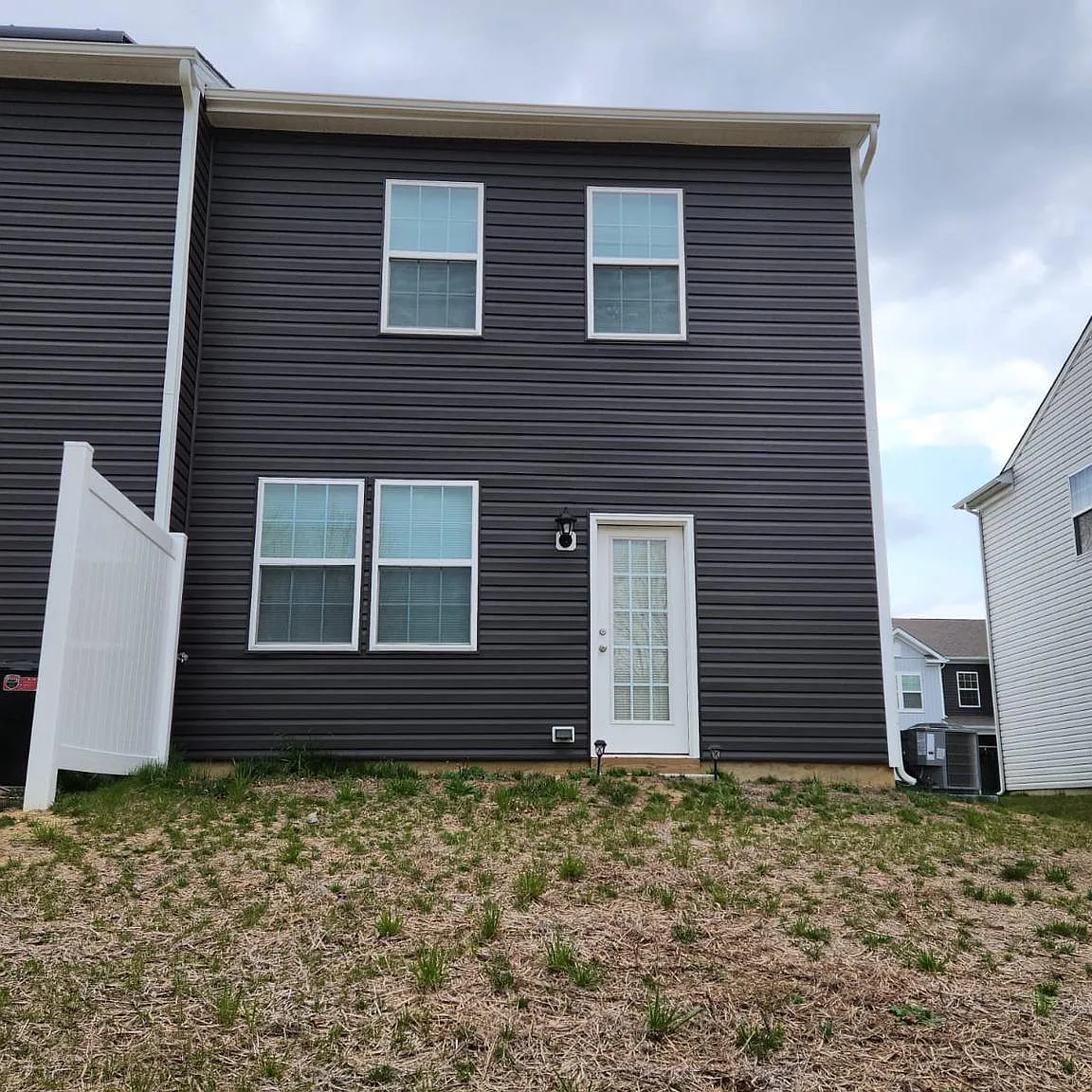 3 bed, 2.5 bath, 1497 sqft, $3,000 — Photo 3