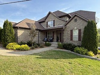1st image of 843 Ridgetop Dr