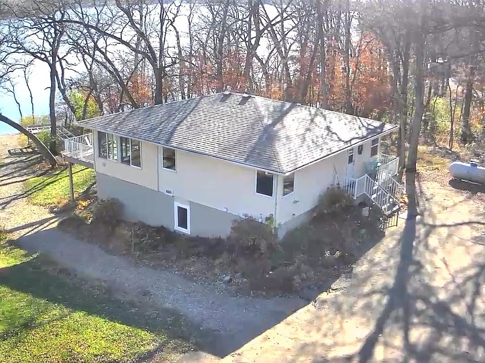 1st image of 16588 Buttercup Ln SW