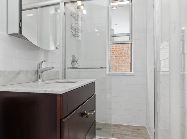 210 East 17th Street image 7 of 14