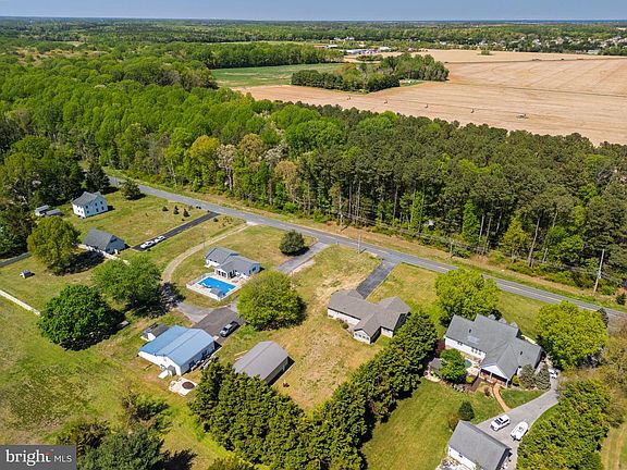 3rd image of 28878 Walker Rd