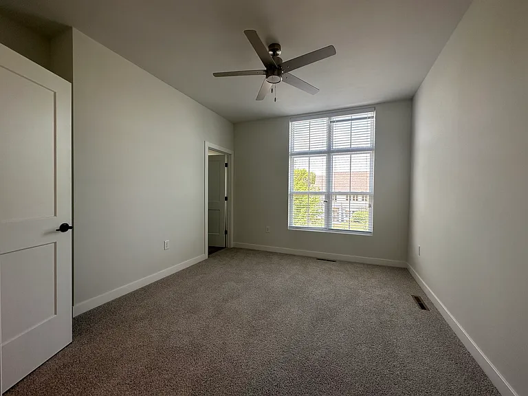 2185 Wisconsin Ave — Photo 14
