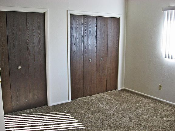 2nd image of 1129 Tamarix Dr