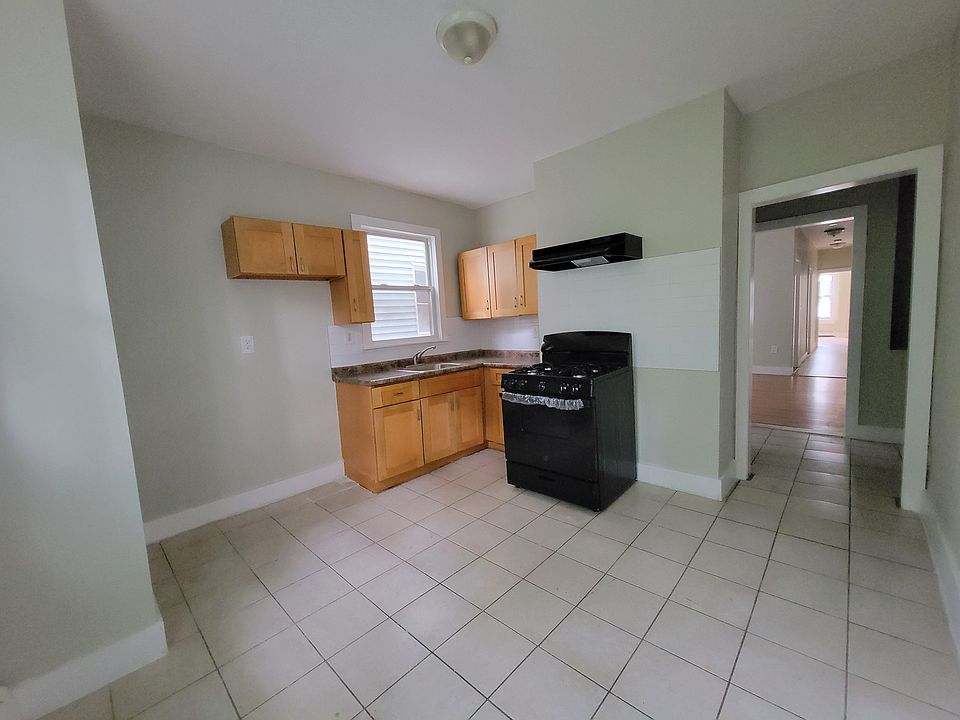 1st image of 249 Amherst St #1E