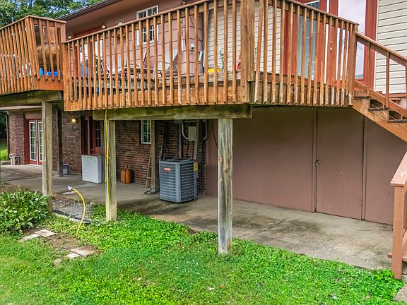 4th image of 27 Poplar Ln