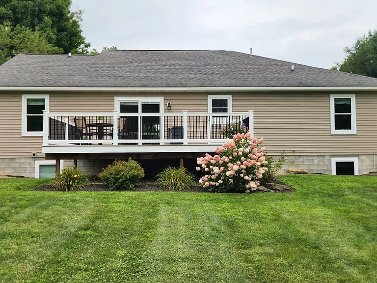 4731 Homeworth Rd — Photo 2