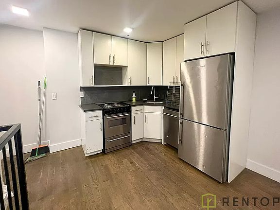 3rd image of 155 Meserole St APT 1B