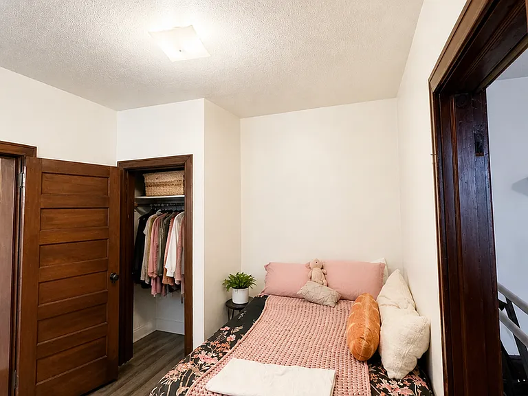 301 S Winebiddle St — Photo 4