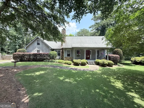 958 Sweet Briar Trl SE, Conyers, GA 30094