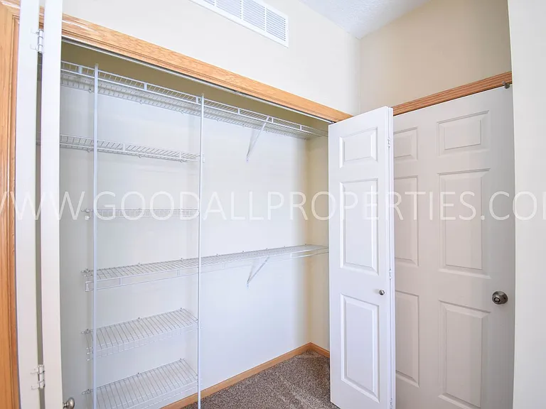 10320 Norfolk Dr #4 — Photo 14