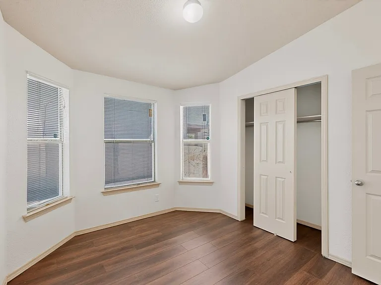 2304 Honey Dew St — Photo 28