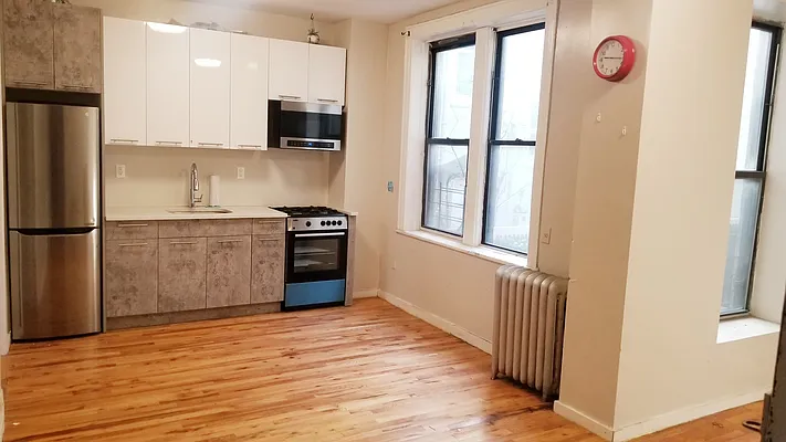 Rented by Henry Management | media 13