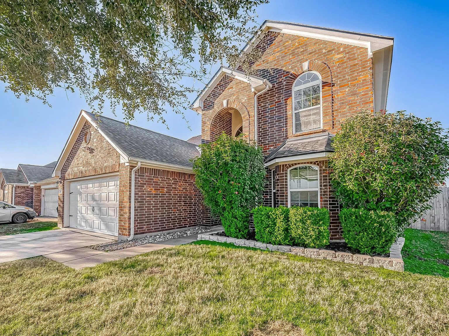 4 bed, 2.5 bath, 2180 sqft, $2,600 — Photo 3