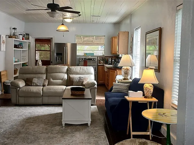 1209 Bay Palm Blvd — Photo 4