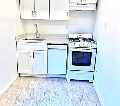 5th image of 455 W 44th St #33