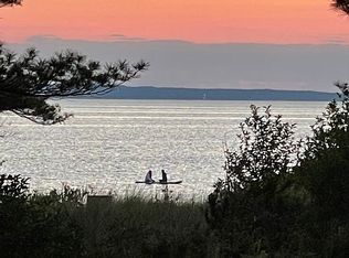 14 Wilderness Gln, Glen Arbor, MI 49636
