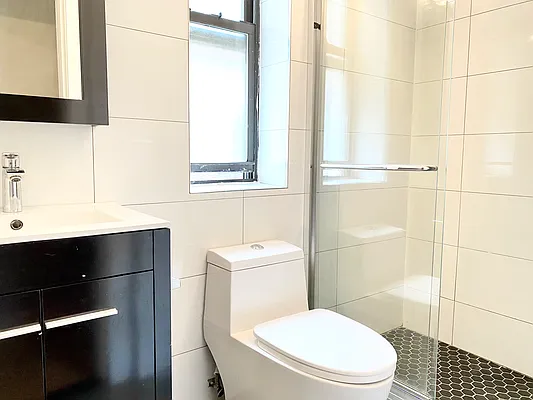 Rented by Bohemia Realty Group | media 10