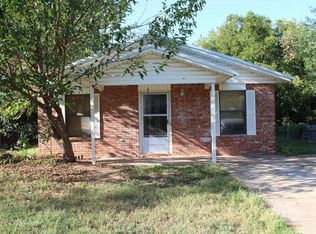 109 W Cheyenne St, Marlow, OK 73055