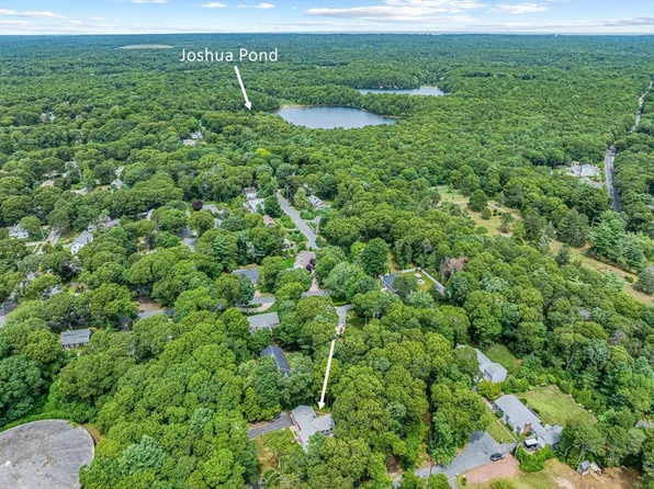 5 Hinckley Cir, Barnstable, MA 02630