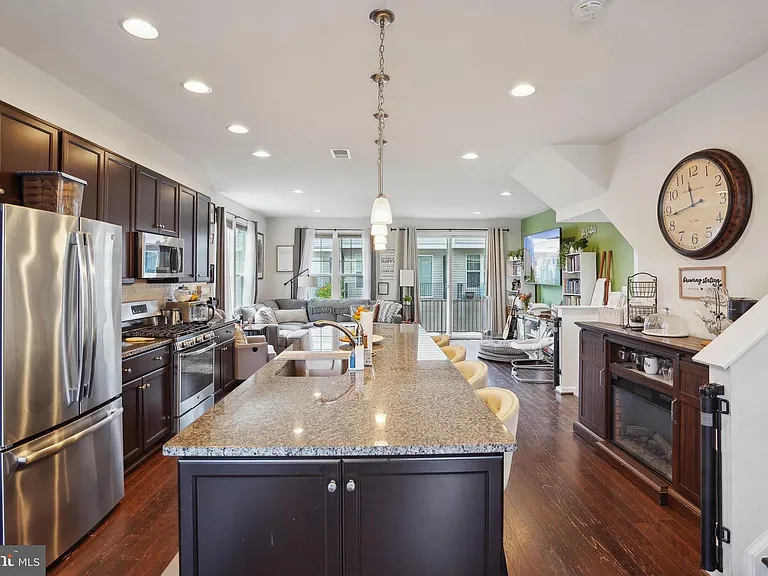 8944 Dahlgren Ridge Rd — Photo 13