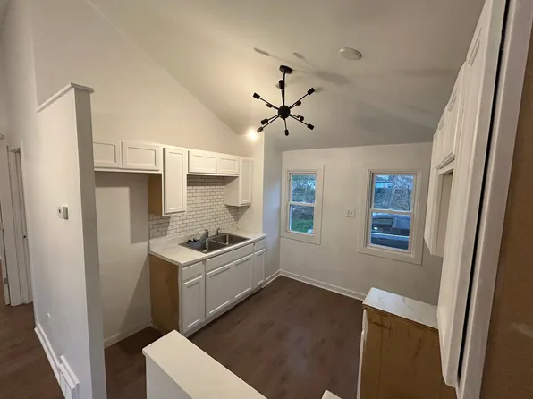 (undisclosed Address), Milwaukee, WI 53218