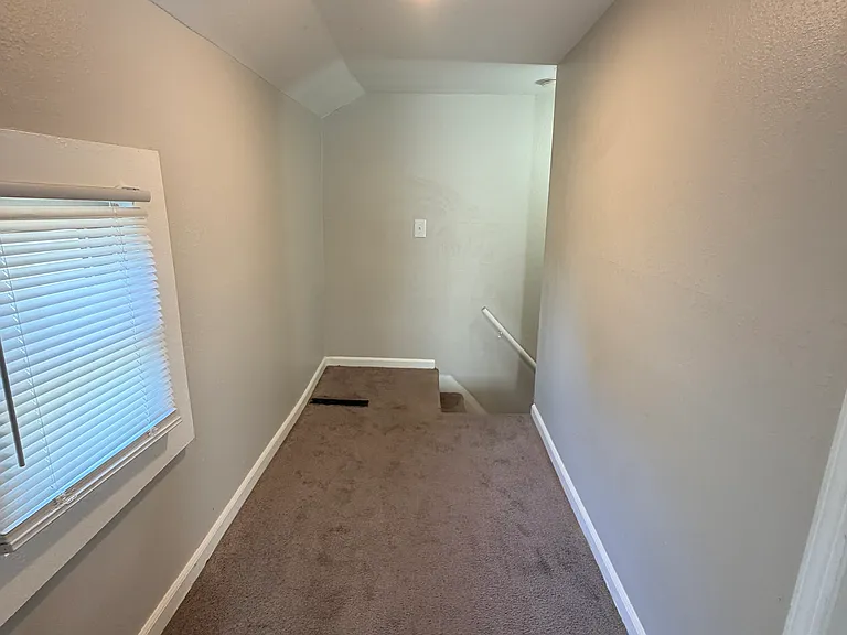1304 Utah St — Photo 16