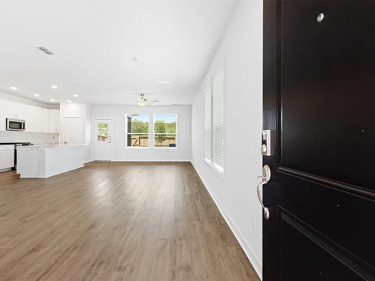 8132 Brocken St — Photo 3