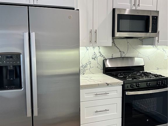 4th image of 1298 N Dominion Ave