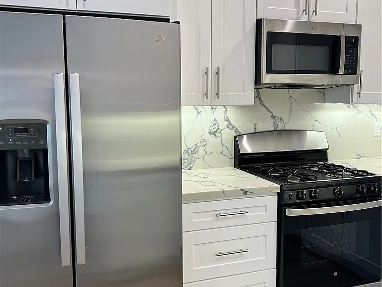 1298 N Dominion Ave — Photo 4