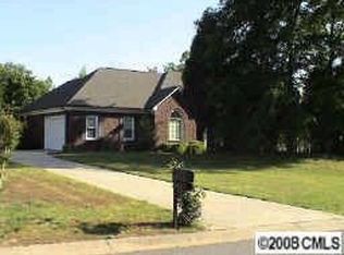 8935 Cherrys Ford Ct, Harrisburg, NC 28075