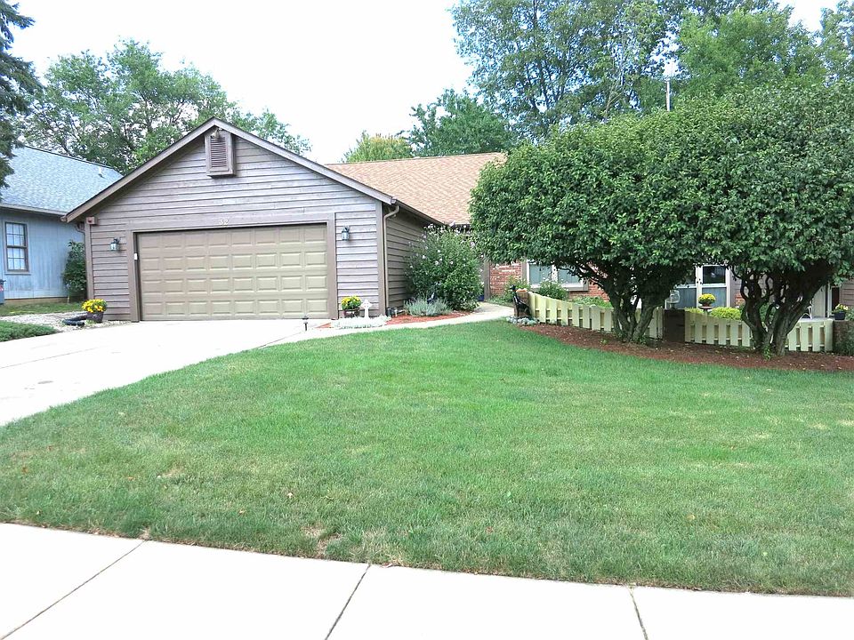 1st image of 32 Windy Hill Dr
