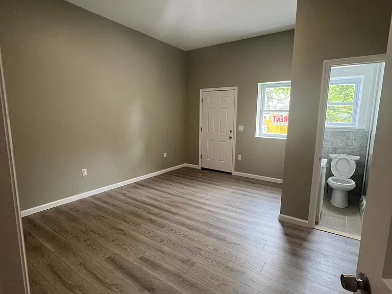 286 Terrace Ave #1 — Photo 8