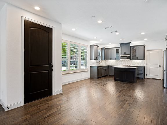 4th image of 7101 Huckleberry Dr
