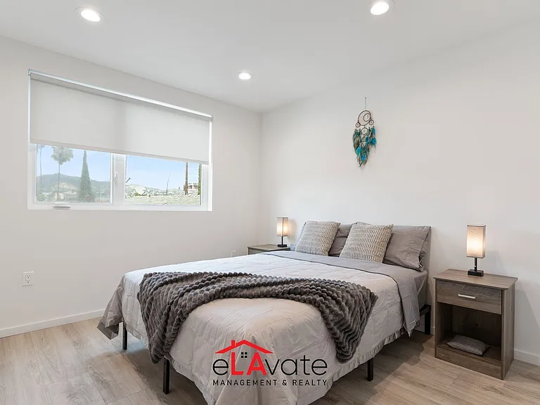 1035 N Serrano Ave #3 — Photo 14