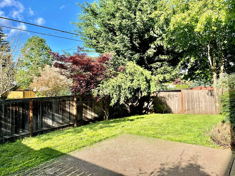 4047 Thoroughbred Ave SE — Photo 20
