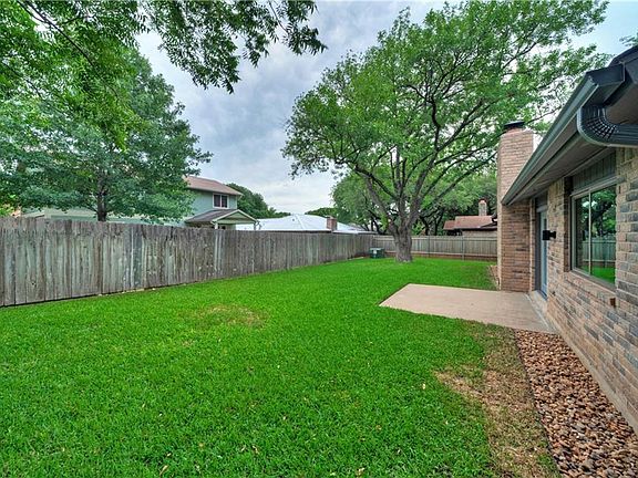 4th image of 2706 Grennock Dr