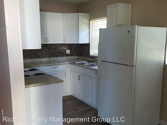 2nd image of 830 S Solandra Dr