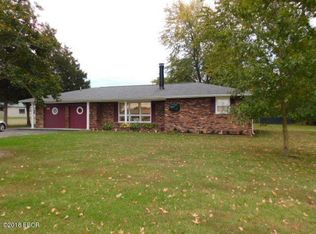 1963 Elkville Rd, Elkville, IL 62932