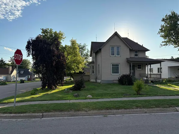 151 S Fillmore St, Lancaster, WI 53813