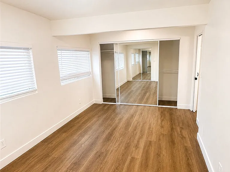 11151 Duncan Ave — Photo 20