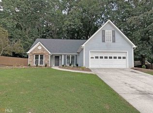 1432 Wyntercreek Dr, Hoschton, GA 30548