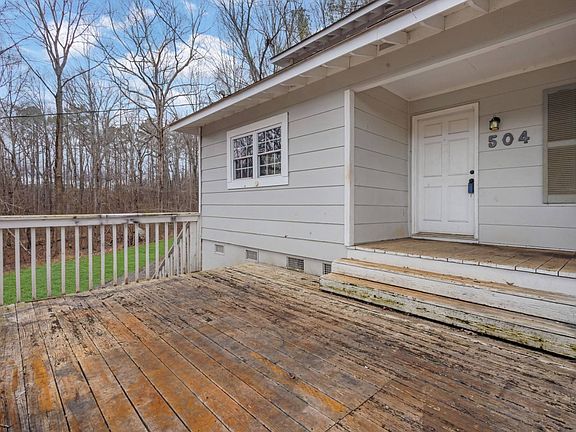 4th image of 504 J C Daniel Rd