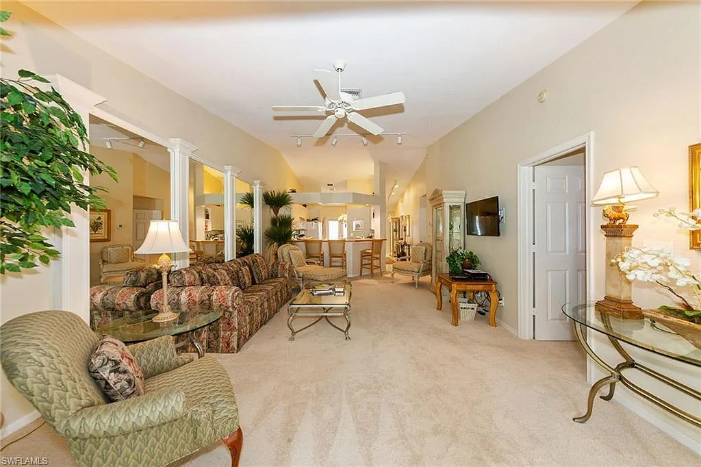 2 bed, 2.0 bath, 1527 sqft, $10,500 — Photo 3