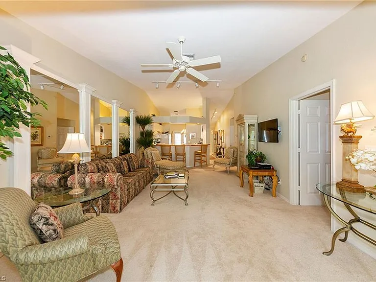 7050 Barrington Cir #201 — Photo 3