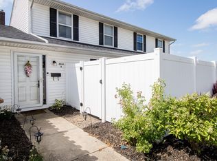 8064 Puritan Dr APT B, Mentor, OH 44060