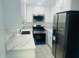 3163 Rowena Ave APT 2, Los Angeles, CA 90027