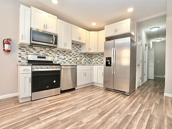 5th image of 195 Heckel St Floor 1
